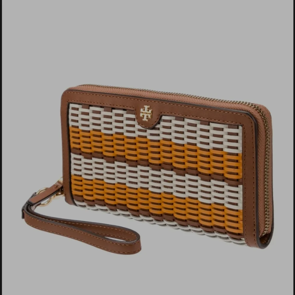Tory Burch Emerson Woven Continental - Picture 6 of 9